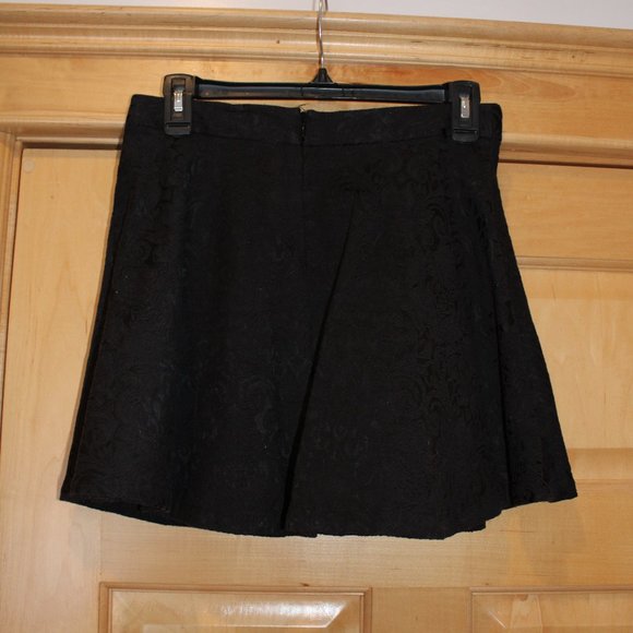 Black Skater Skirt - Picture 1 of 3